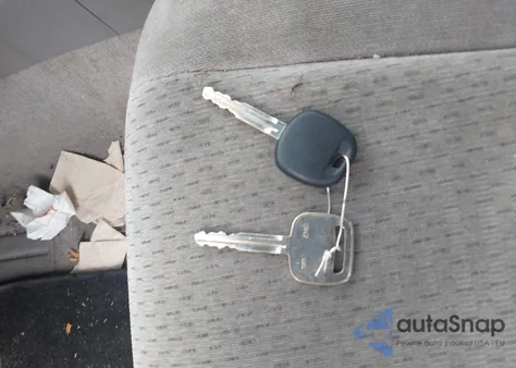 2003 Toyota Camry Le V6 из США, поврежденный, VIN 4T1BF32K63U050174